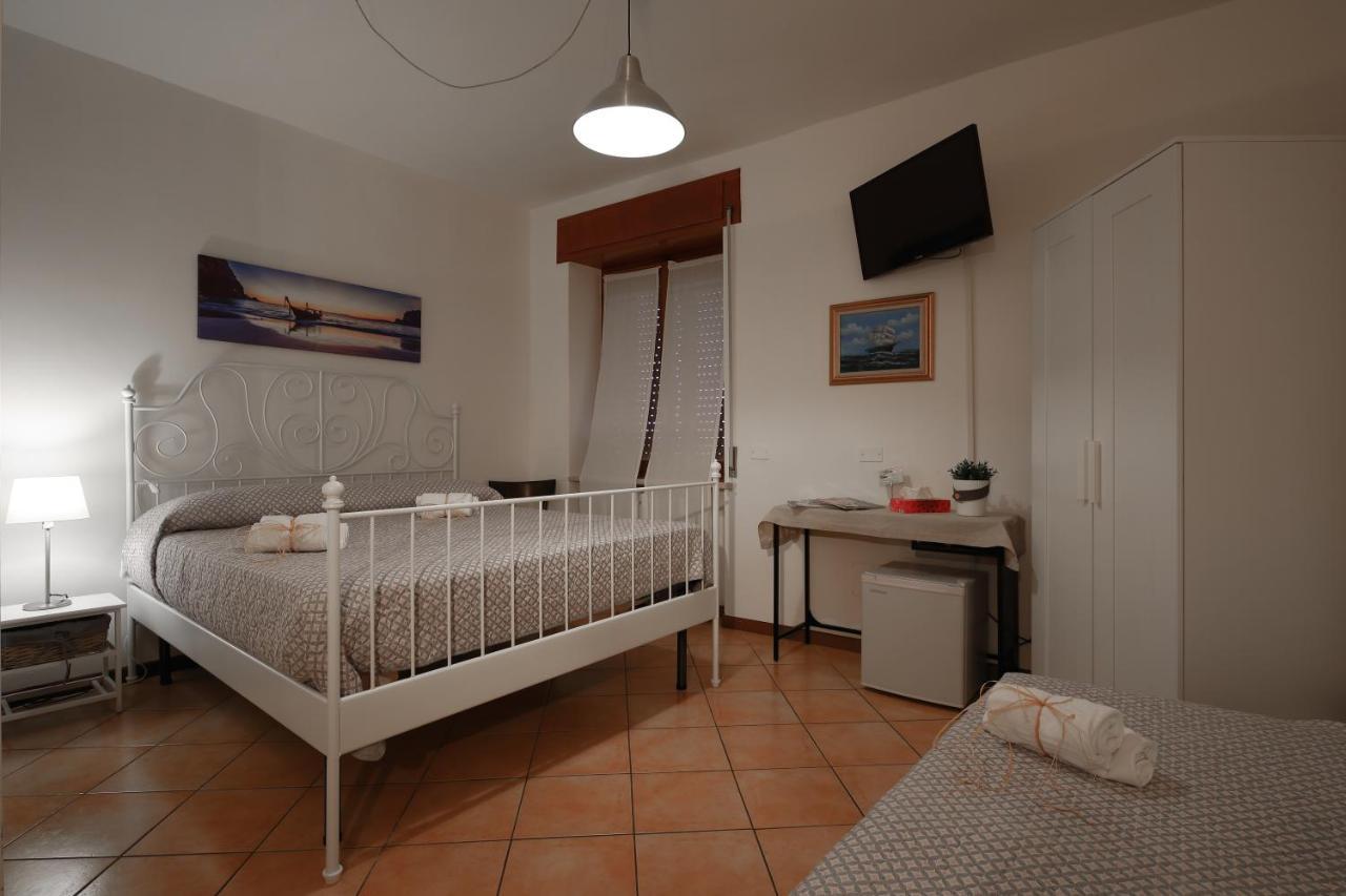 Ingarda Rooms Cavalcaselle Esterno foto
