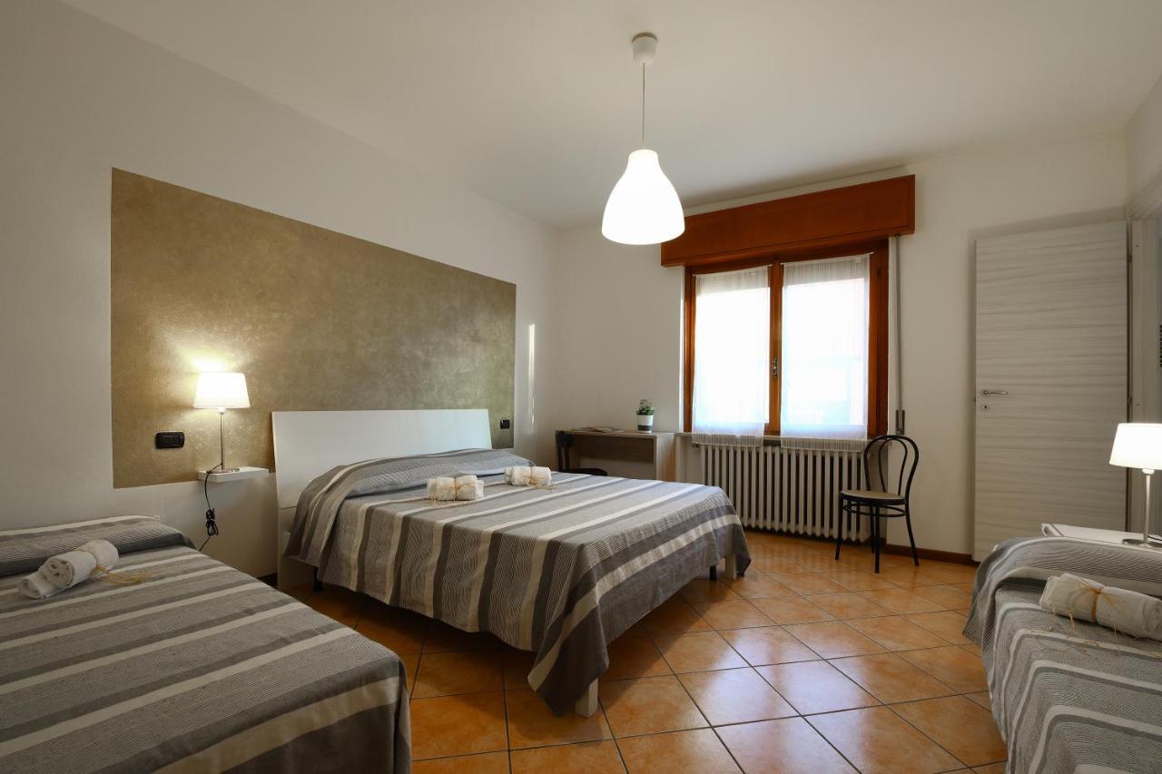 Ingarda Rooms Cavalcaselle Esterno foto